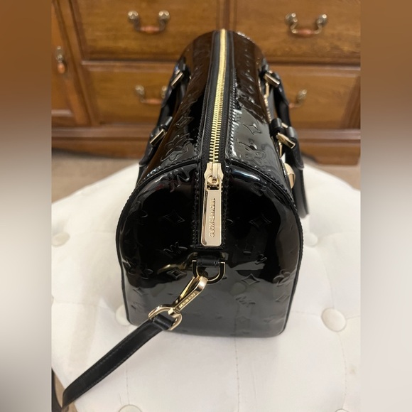 Michael Kors Kara Medium Duffle Signature Handbag/Wristlet Set NWT RARE - Picture 12 of 12